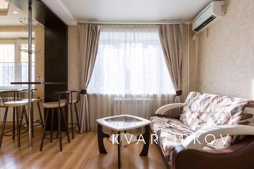 Luxury apartment the best price, Подольськ - квартира подобово