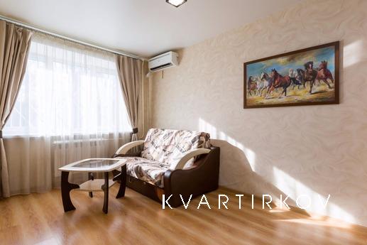 Luxury apartment the best price, Подольськ - квартира подобово