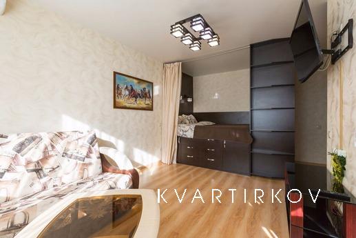 Luxury apartment the best price, Подольськ - квартира подобово