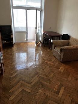 Daily 1-bedroom apartment in the center, Kyiv - apartment by the day