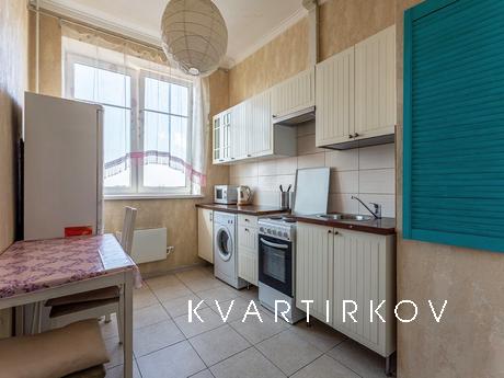 Cozy apartment near the metro, Москва - квартира подобово