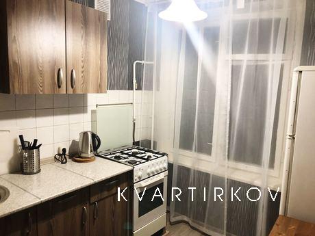 Посуточно Ул.Шумилова 8, Москва - квартира посуточно