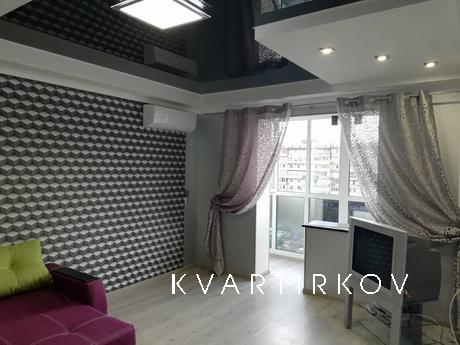 One-bedroom stylish apartment is located on Obolonskyi avenu