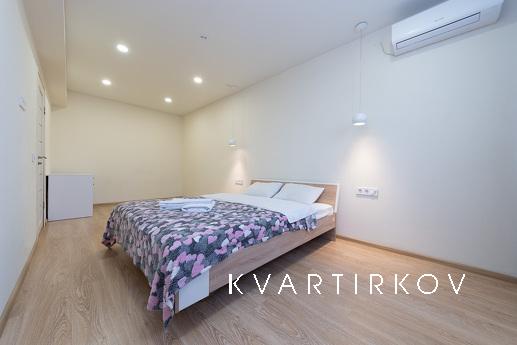 Two-room apartment, in the SmartHouse residential complex, near the subway, Kyiv - apartment by the day