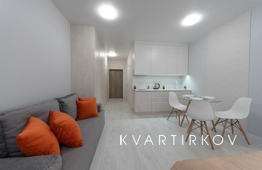 Quiet studio with panoramic views., Kyiv - apartment by the day