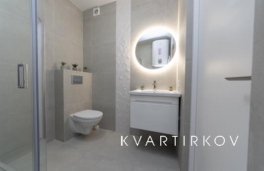 Quiet studio with panoramic views., Kyiv - apartment by the day