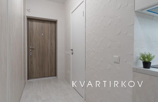 Quiet studio with panoramic views., Kyiv - apartment by the day