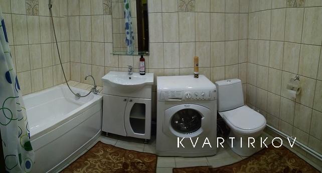 1 to LCD Capital, Tyumen - apartment by the day