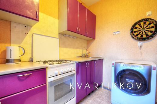 One bedroom apartment on the voykovskoy, Москва - квартира подобово