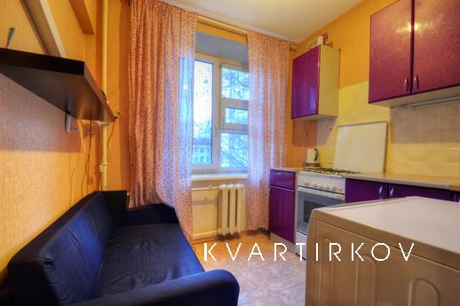 One bedroom apartment on the voykovskoy, Москва - квартира подобово