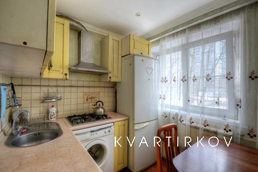 1 bedroom apartment for rent, Москва - квартира подобово
