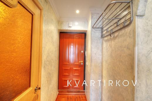 1 bedroom apartment for rent, Москва - квартира подобово