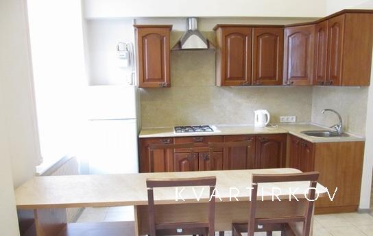 Beautiful spacious apartment with a good repair of roads, in