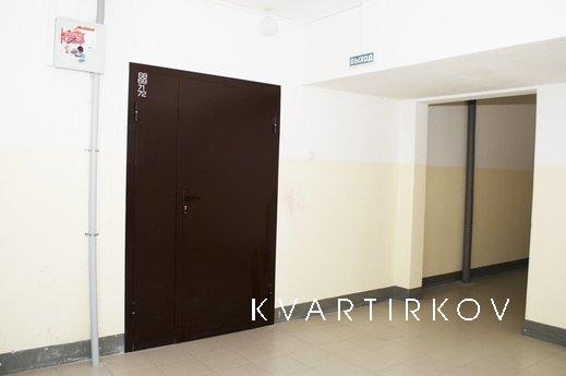 квартира возле тц Ашан,Кристалл, Тюмень - квартира посуточно