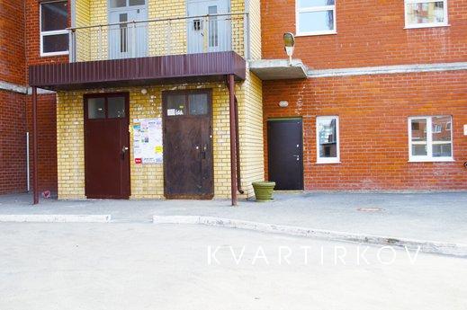 квартира возле тц Ашан,Кристалл, Тюмень - квартира посуточно