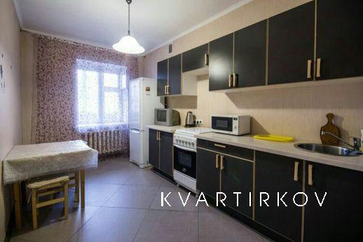 1 комнатная квартира в центре, Тюмень - квартира посуточно