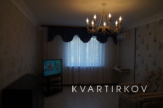 2-комнатная квартира у Нефтегаза, Тюмень - квартира посуточно