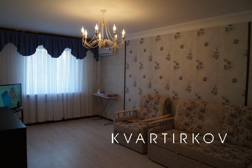 2-комнатная квартира у Нефтегаза, Тюмень - квартира посуточно