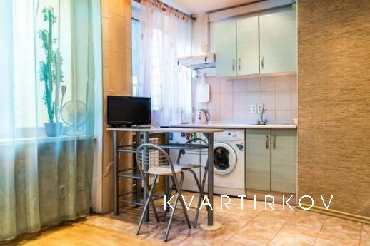 Studio apartment for rent, st. Sovkhozna, Іжевськ - квартира подобово