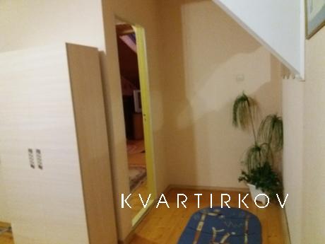 3 кімнатна квартира в аренду, Івано-Франківськ - квартира подобово