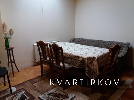 3 bedroom apartment for rent, Ivano-Frankivsk - apartment by the day