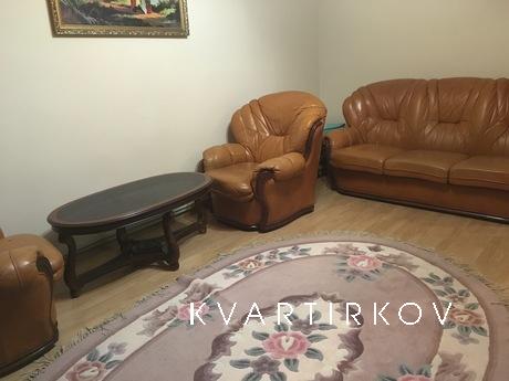 Rent 3-bedroom apartment in Truskavets. Contact by phone. Ok