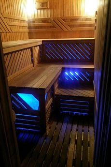 Сдаю дом посуточно в Фестивальном микрорайоне. 5 спален, зал