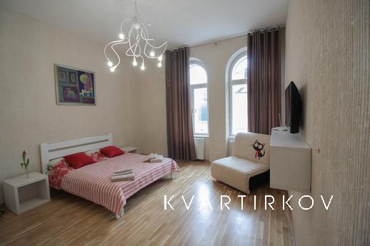 Very comfortable apartment in the heart of the old city.
