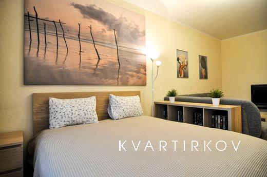 Sunny apartments (Qiwi), Saint Petersburg - apartment by the day