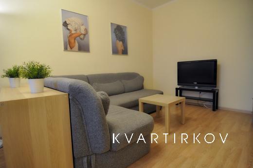 Sunny apartments (Qiwi), Saint Petersburg - apartment by the day