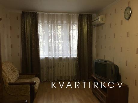 Здам відпочиваючим в Чорноморську (Іллічівськ) свою 1 кімнат