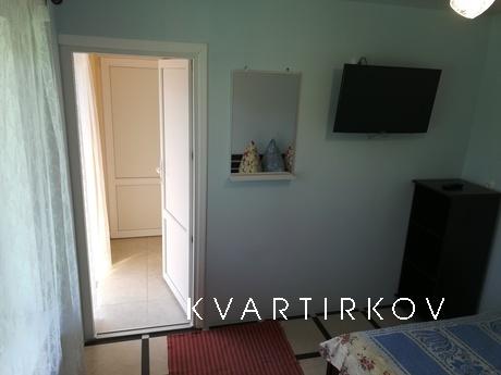 Rooms in the private sector inexpensive, Berdiansk - apartment by the day