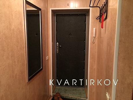 Студия рядом с Дворцом спорта, Сатка - квартира посуточно