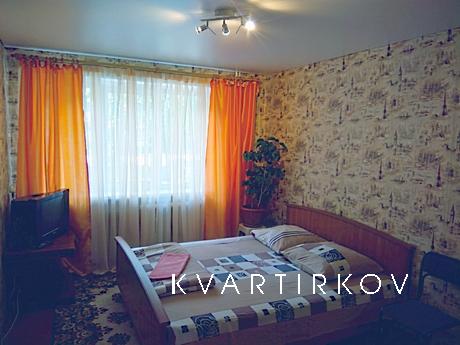 Двухкомнатная квартира в центре, Сатка - квартира посуточно