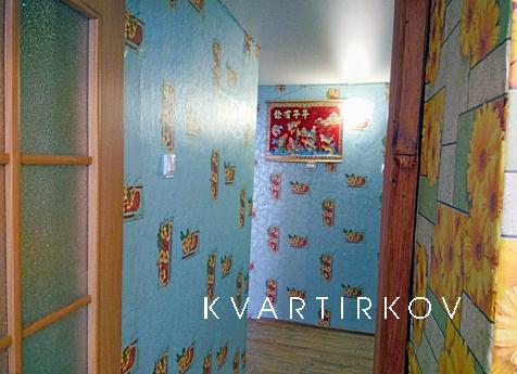 Двухкомнатная квартира в центре, Сатка - квартира посуточно