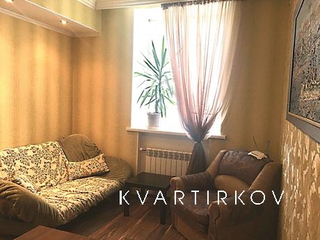 Двушка возле Д/К к-та 'Магнезит', Сатка - квартира посуточно