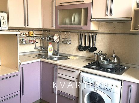 Двушка возле Д/К к-та 'Магнезит', Сатка - квартира посуточно