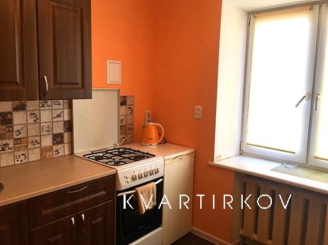 Двухкомнатная квартира недалеко от центр, Сатка - квартира посуточно