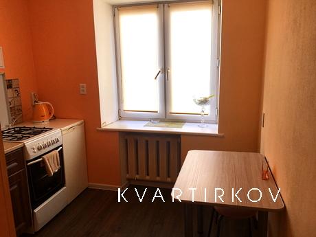 Двухкомнатная квартира недалеко от центр, Сатка - квартира посуточно