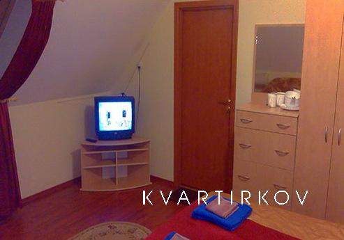 Mini-hotel Savoy Lux 50m from the sea, Berdiansk - apartment by the day