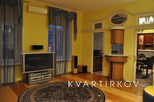 Apartment in Kronversky 77, Санкт-Петербург - квартира подобово