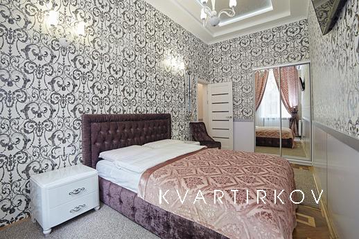 2-room VIP apartment in the center, Lviv - apartment by the day