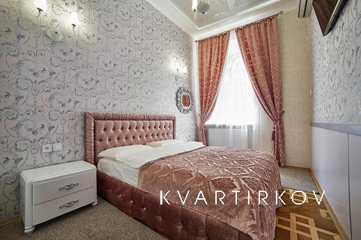 2-room VIP apartment in the center, Lviv - apartment by the day