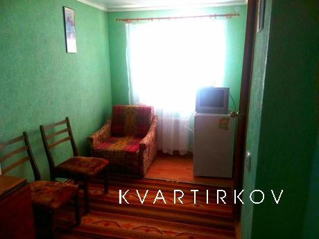 Accommodation in the center, Berdiansk - apartment by the day