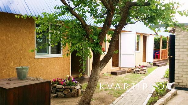 Comfortable accommodation near the sea, Berdiansk - apartment by the day