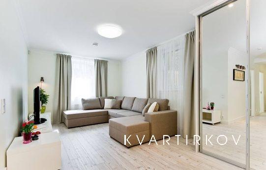 Сдаётся посуточно чистая, ухоженная квартира с хорошим ремон