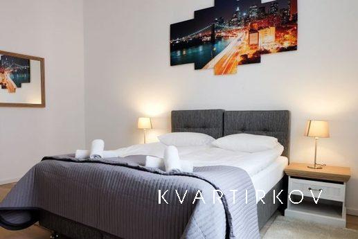 Cozy one-bedroom apartment near the waterfront in the heart 