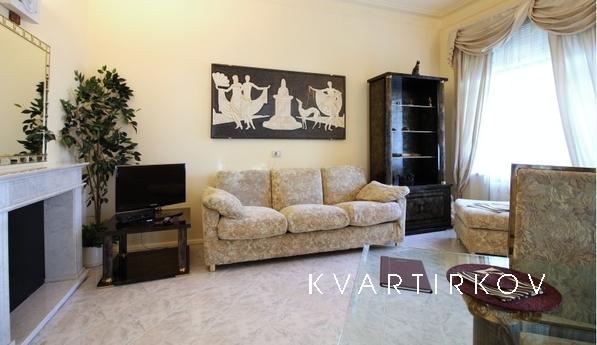 I rent daily 1-2 room apartments in the city center, without