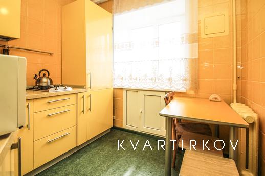 Двухкомнатная квартира на Восточной, Екатеринбург - квартира посуточно