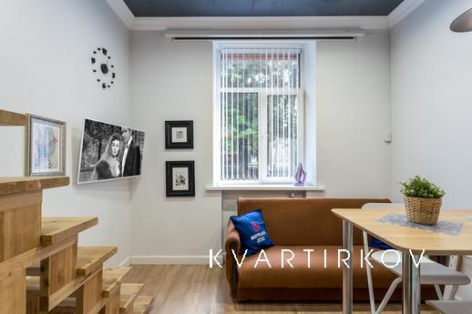 10 минут от метро Окружная и 5 минут от метро Владыкино!

За